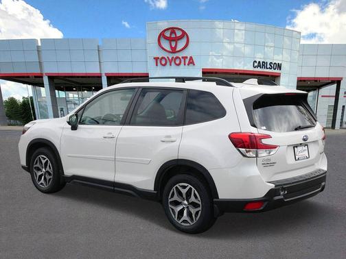 Crystal White Pearl 2020 Subaru Forester Premium