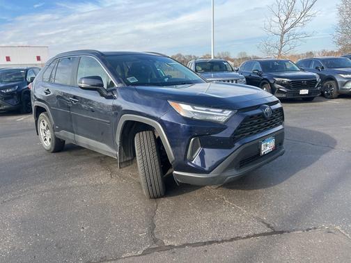 2022 Toyota RAV4 Hybrid XLE