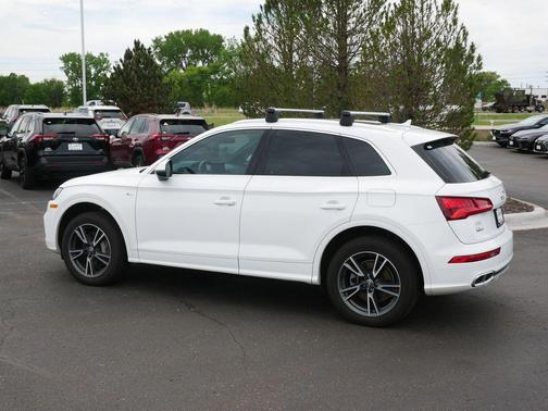 Ibis White 2020 Audi Q5 Premium Plus 55 TFSI e quattro S tronic
