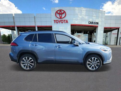 2025 Toyota Corolla Cross XLE