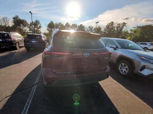 2021 Toyota Highlander Hybrid XLE