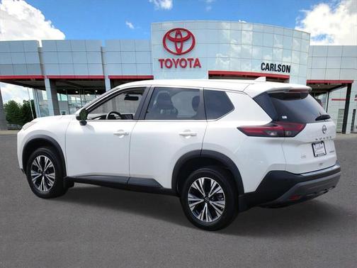 2022 Nissan Rogue SV