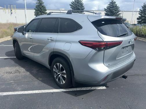 2021 Toyota Highlander Hybrid XLE
