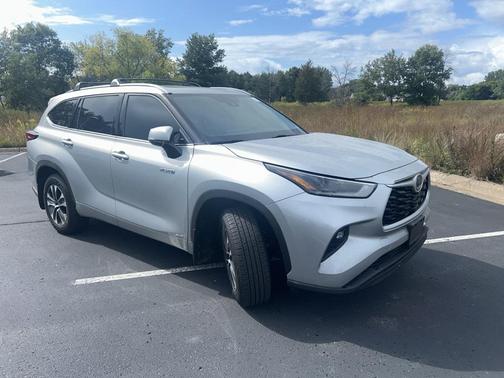 2021 Toyota Highlander Hybrid XLE