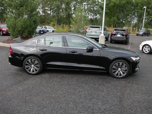 2022 Volvo S60 Recharge Plug-In Hybrid T8 Inscription