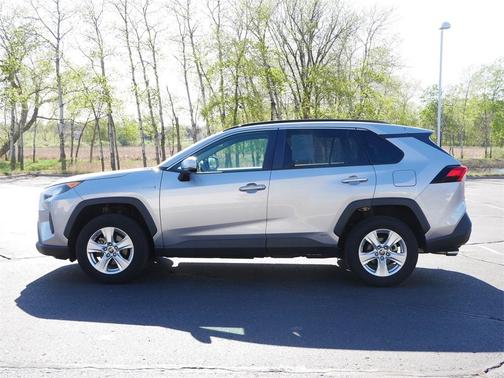 2021 Toyota RAV4 Hybrid LE