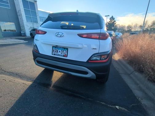 2023 Hyundai KONA SEL