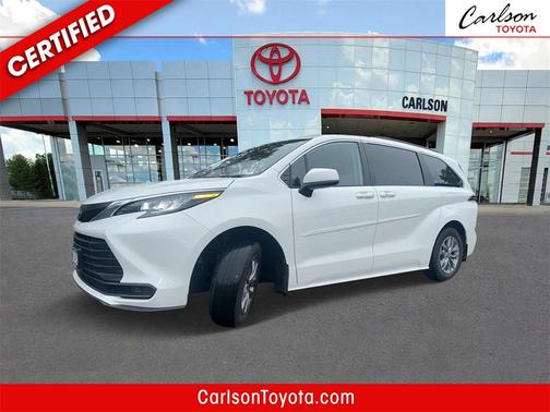 2023 Toyota Sienna LE