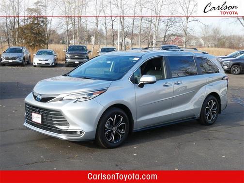 2025 Toyota Sienna Platinum