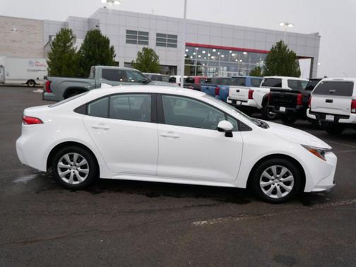 Ice Cap 2025 Toyota Corolla LE