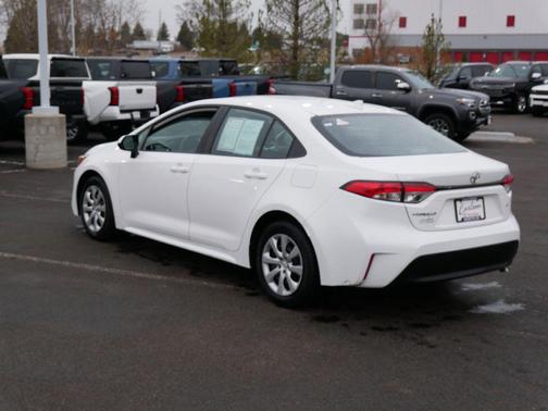 Ice Cap 2025 Toyota Corolla LE