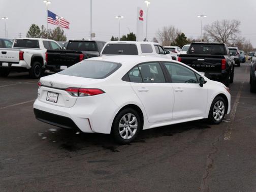 Ice Cap 2025 Toyota Corolla LE