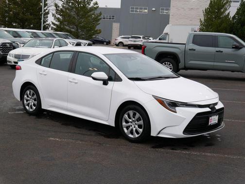 Ice Cap 2025 Toyota Corolla LE