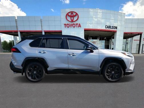 2022 Toyota RAV4 Hybrid SE