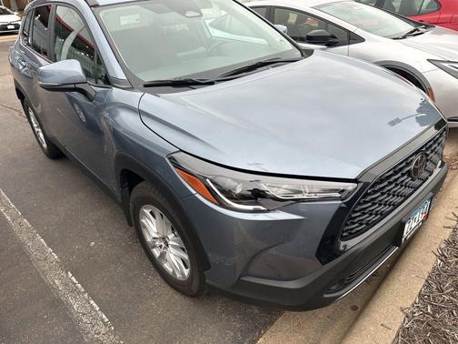 2024 Toyota Corolla Cross LE