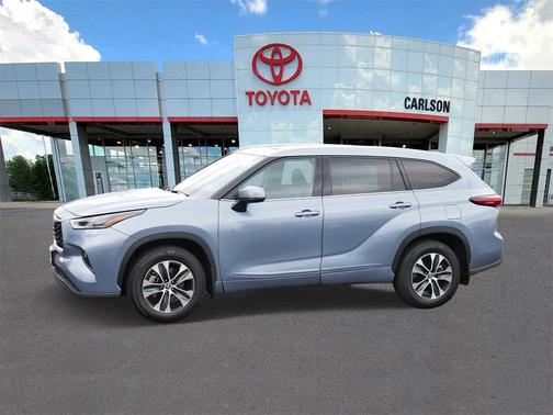 2022 Toyota Highlander Hybrid XLE