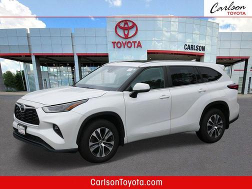 Wind Chill Pearl 2023 Toyota Highlander XLE