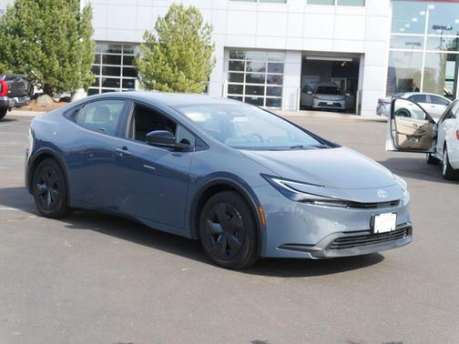 2025 Toyota Prius LE