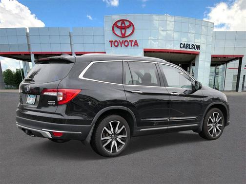 2022 Honda Pilot Touring 8-Passenger