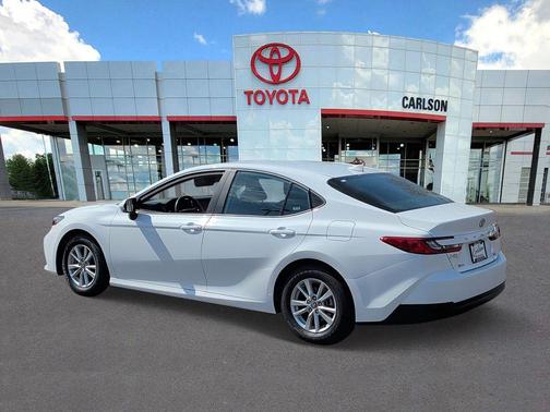 Ice Cap 2025 Toyota Camry LE