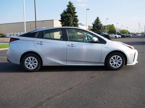 2020 Toyota Prius LE