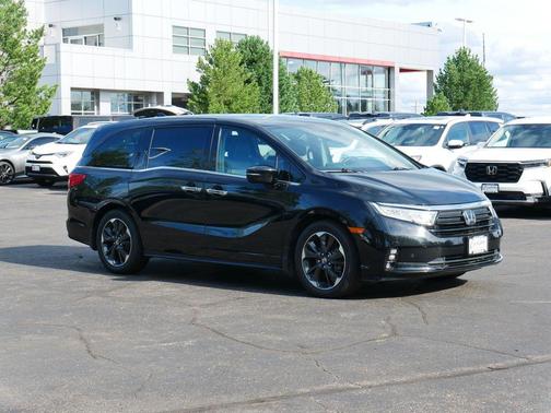 Crystal Black Pearl 2023 Honda Odyssey Elite