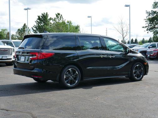 Crystal Black Pearl 2023 Honda Odyssey Elite
