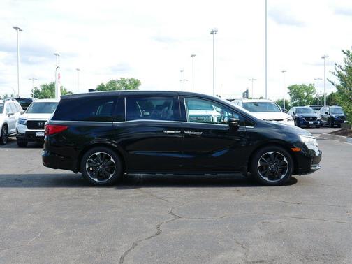 Crystal Black Pearl 2023 Honda Odyssey Elite
