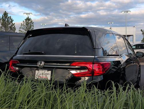 Crystal Black Pearl 2023 Honda Odyssey Elite