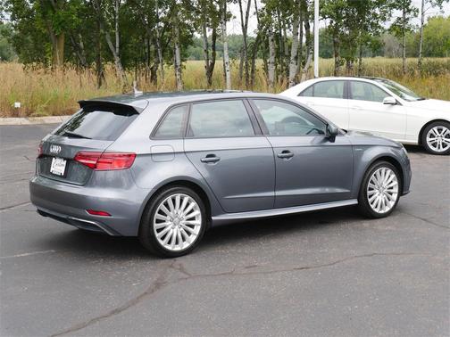 2017 Audi A3 e-tron 1.4T Premium