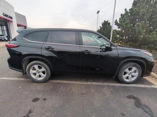 2020 Toyota Highlander LE