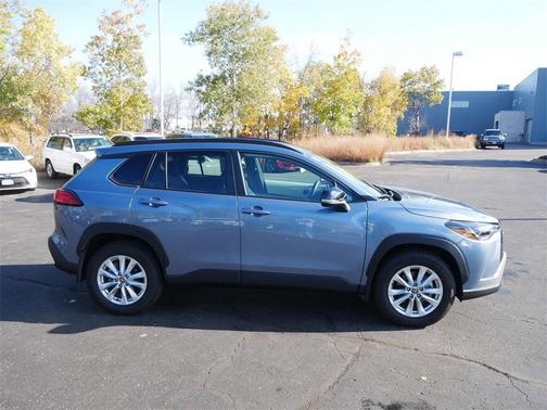 2025 Toyota Corolla Cross LE