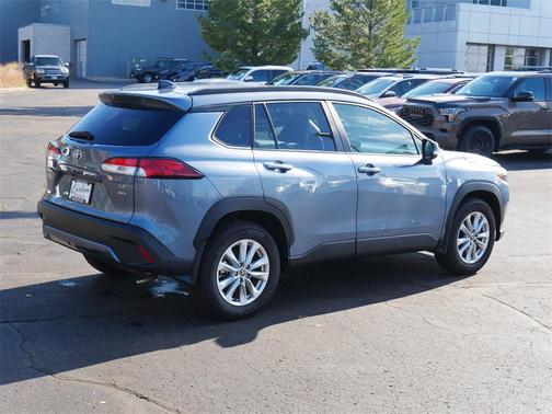 2025 Toyota Corolla Cross LE