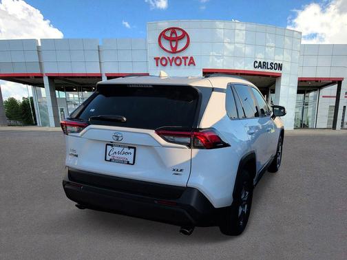 Ice 2025 Toyota RAV4 XLE