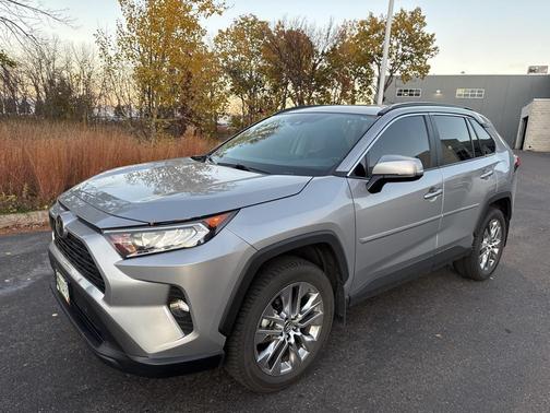 2020 Toyota RAV4 XLE Premium