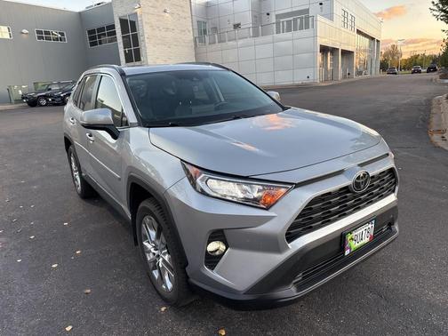 2020 Toyota RAV4 XLE Premium
