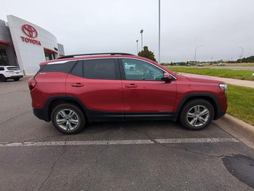 Cayenne Red Tintcoat 2022 GMC Terrain SLE