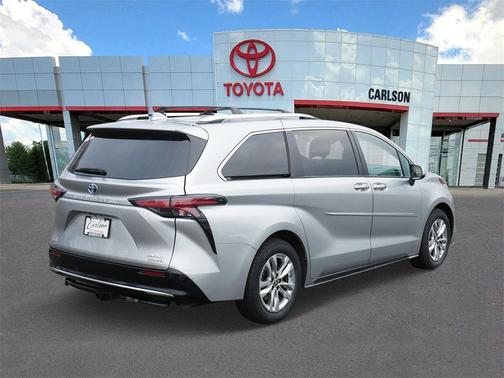 2022 Toyota Sienna Limited