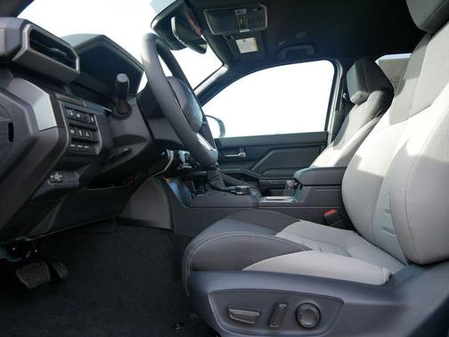 Ice 2025 Toyota Tacoma Hybrid TRD Off Road