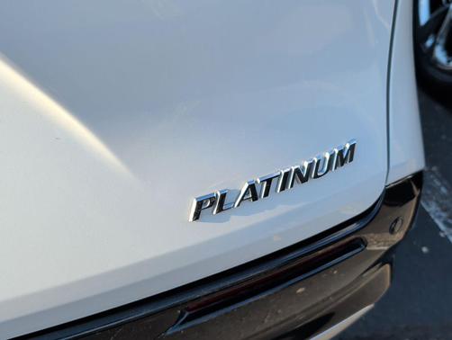 2025 Toyota Sienna Platinum