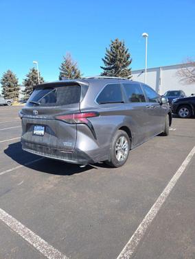 2023 Toyota Sienna Limited