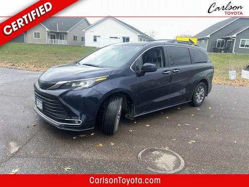 2023 Toyota Sienna XLE