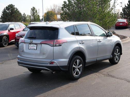Silver Sky Metallic 2018 Toyota RAV4 XLE