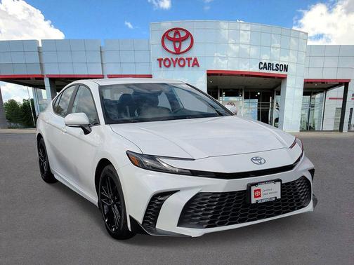 Ice 2026 Toyota Camry SE