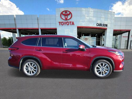 2022 Toyota Highlander Hybrid Limited