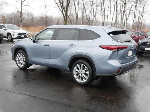 2022 Toyota Highlander Limited