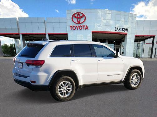 2019 Jeep Grand Cherokee Laredo
