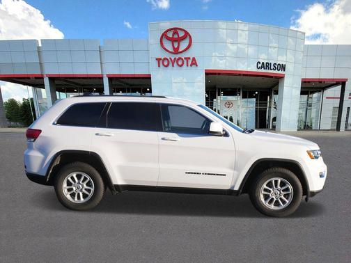 2019 Jeep Grand Cherokee Laredo