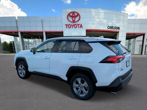 Ice Cap 2025 Toyota RAV4 XLE