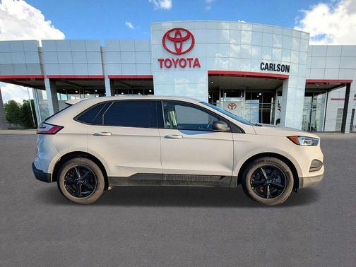 2023 Ford Edge SE